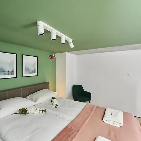 Airport Zarembowicza By Renters *