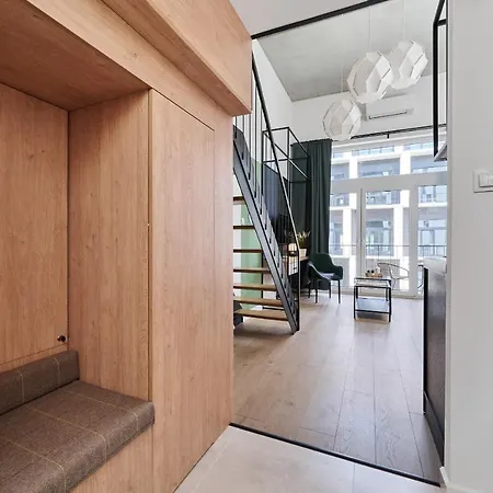 Airport Zarembowicza By Renters Breslavia