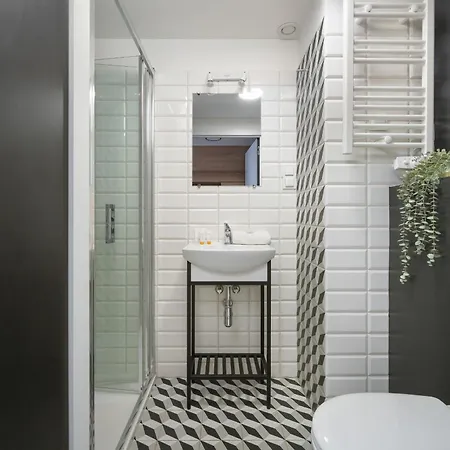 Airport Zarembowicza By Renters