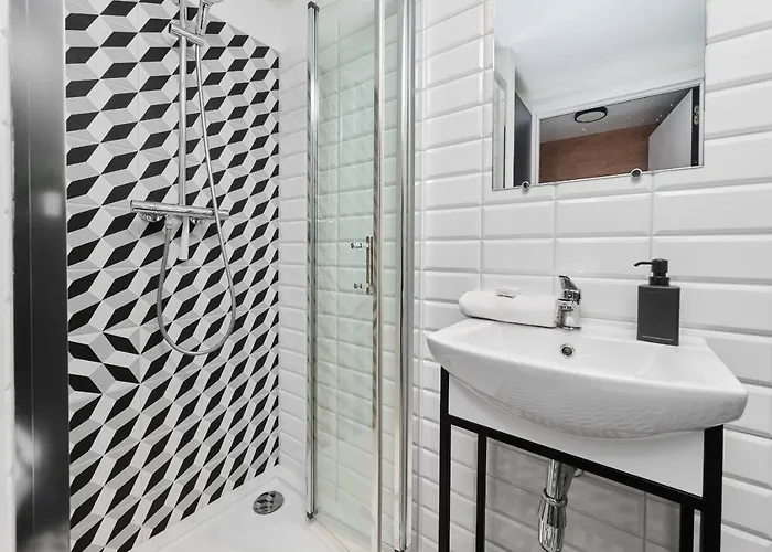 Airport Zarembowicza By Renters Vratislav