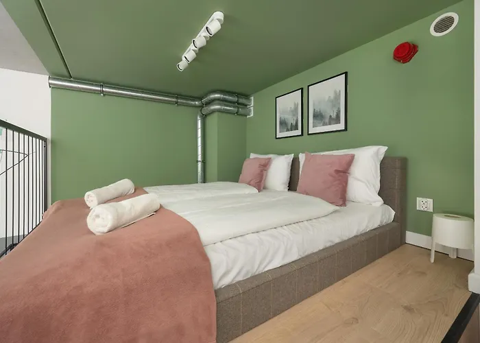 Airport Zarembowicza By Renters