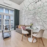 Airport Zarembowicza By Renters 公寓 *
