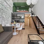 Airport Zarembowicza By Renters 公寓