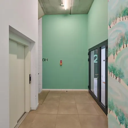 Airport Zarembowicza By Renters Apartment