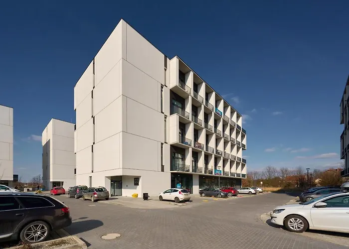 Airport Zarembowicza By Renters Breslau